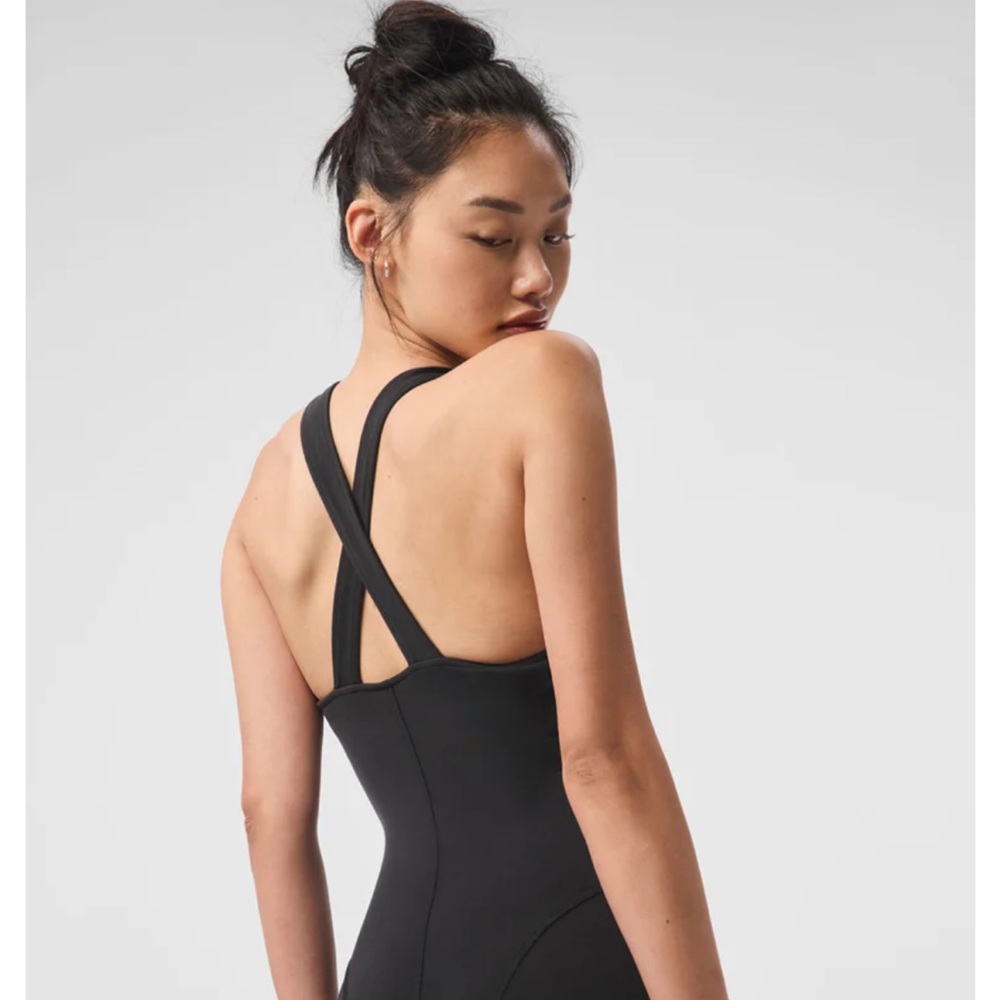 ALO Yoga Airbrush real onesie - Picture 4 of 8